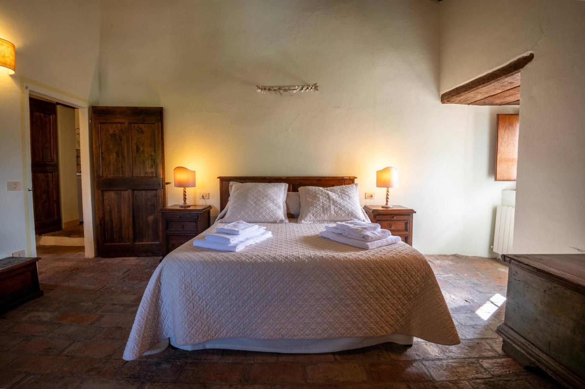 Castello Valenzino Bed & Breakfast Antognola Eksteriør bilde