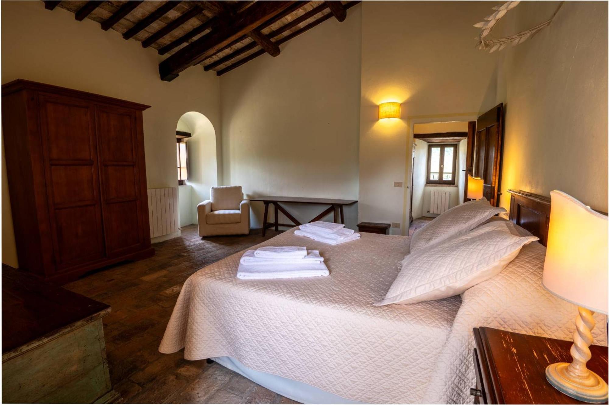 Castello Valenzino Bed & Breakfast Antognola Eksteriør bilde