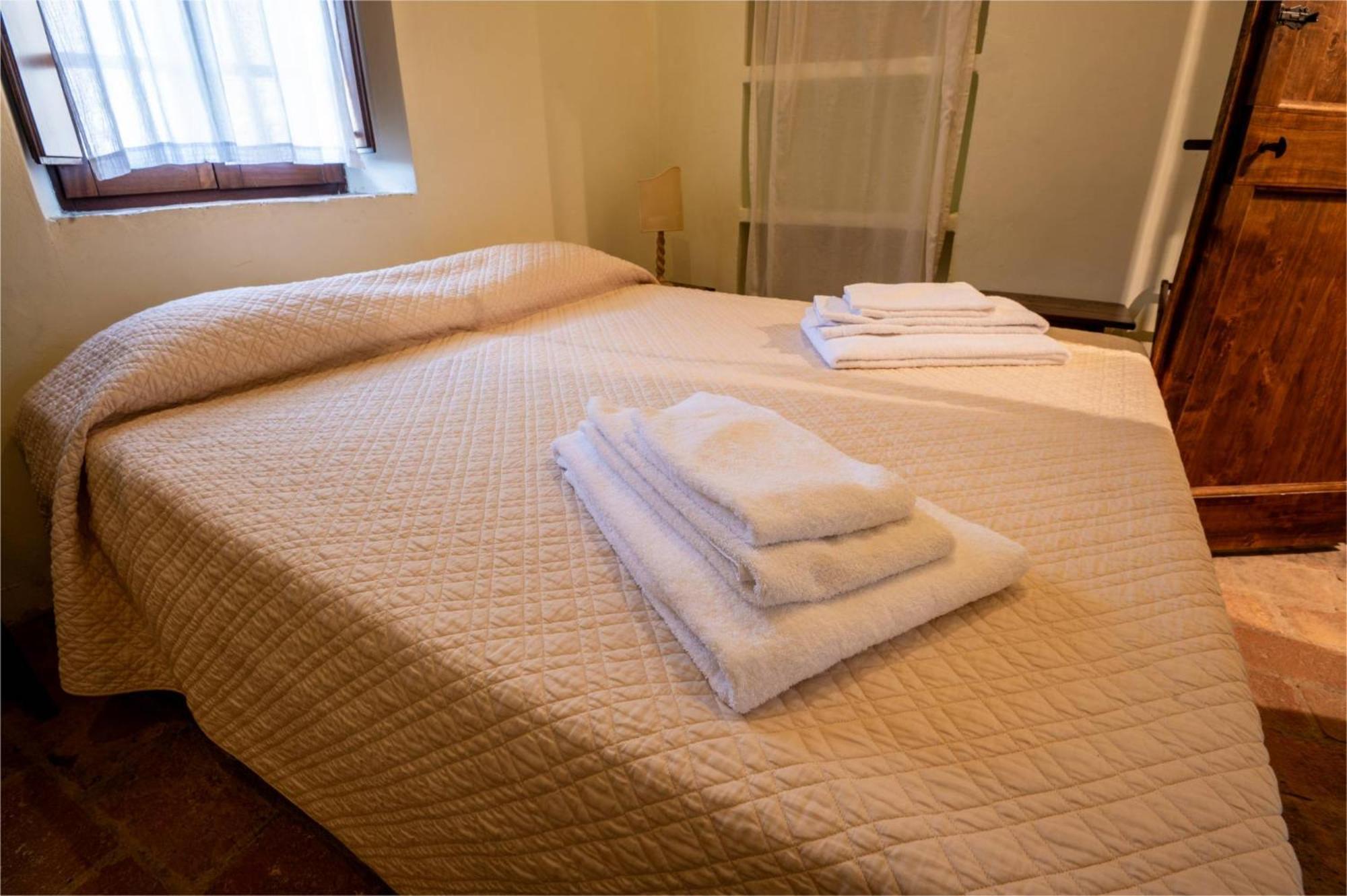 Castello Valenzino Bed & Breakfast Antognola Eksteriør bilde