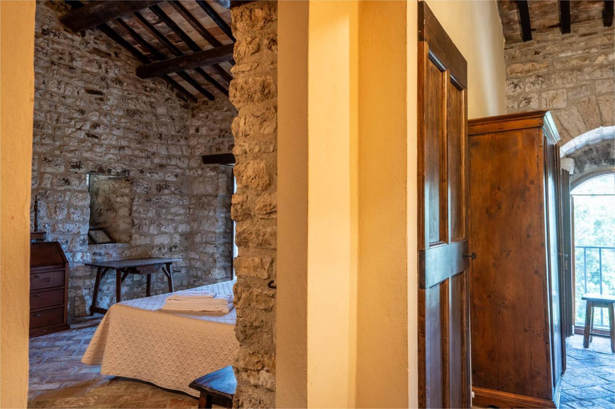 Castello Valenzino Bed & Breakfast Antognola Eksteriør bilde