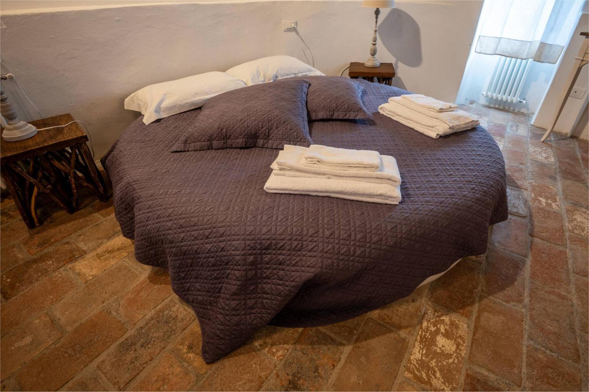 Castello Valenzino Bed & Breakfast Antognola Eksteriør bilde