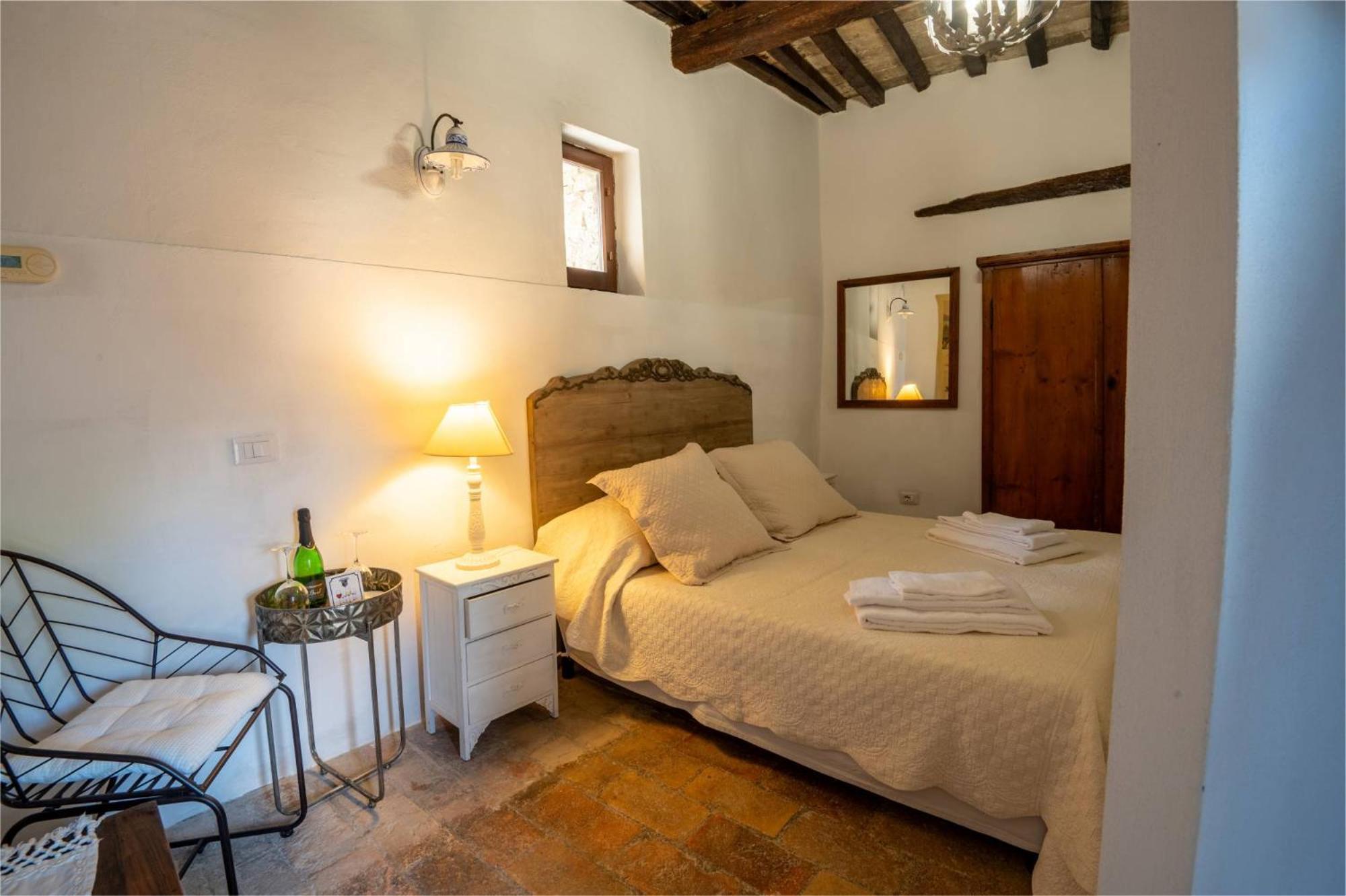 Castello Valenzino Bed & Breakfast Antognola Eksteriør bilde