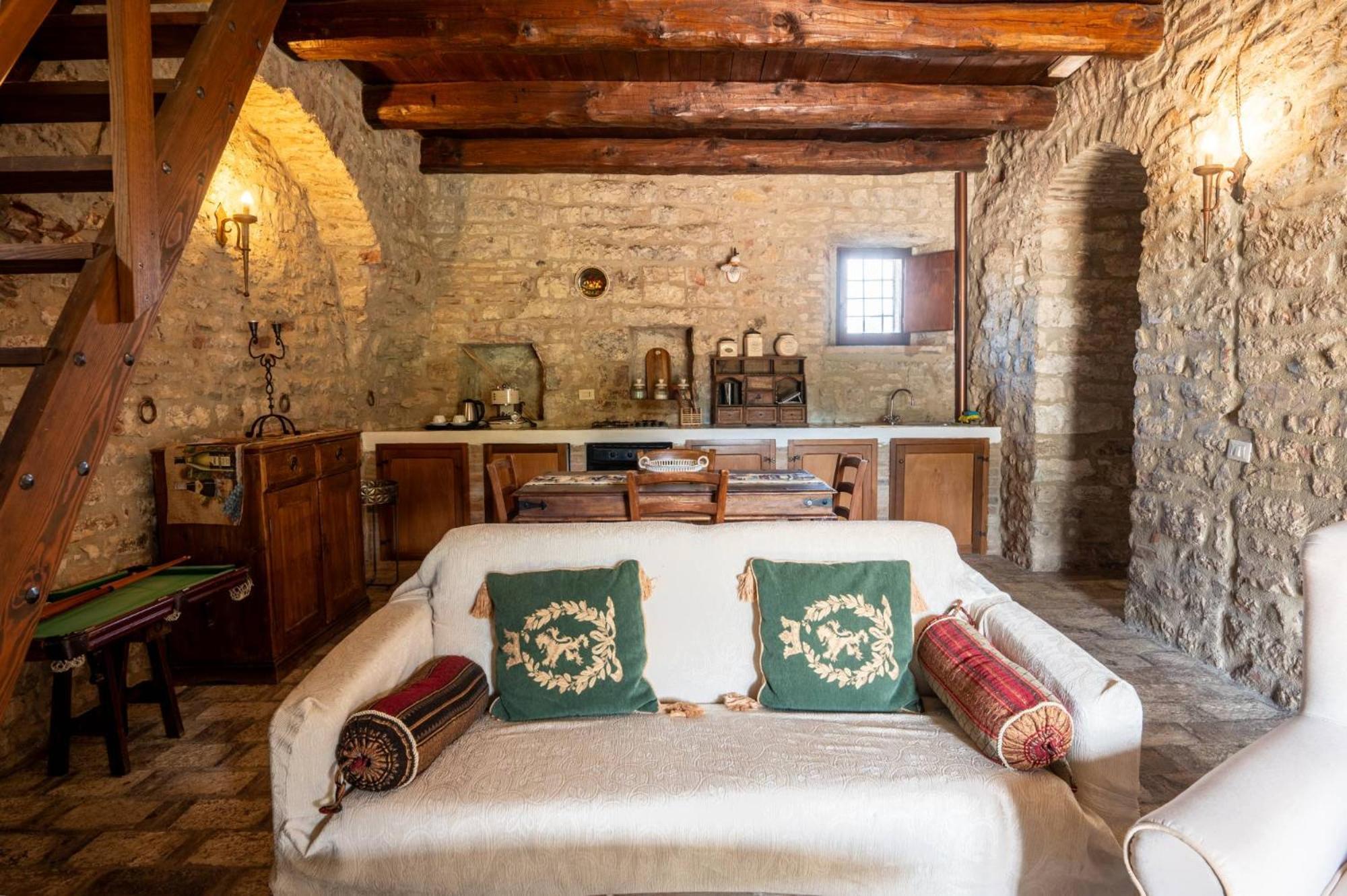 Castello Valenzino Bed & Breakfast Antognola Eksteriør bilde