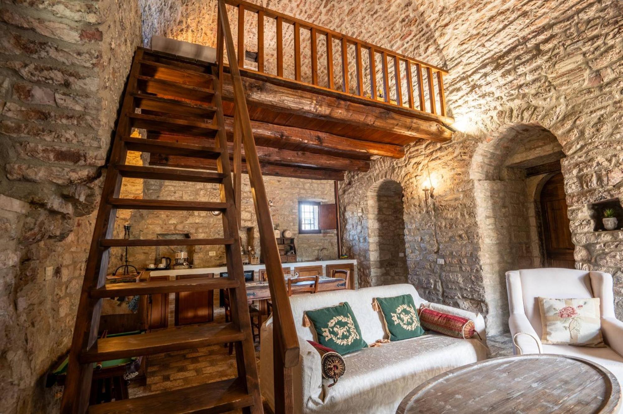 Castello Valenzino Bed & Breakfast Antognola Eksteriør bilde