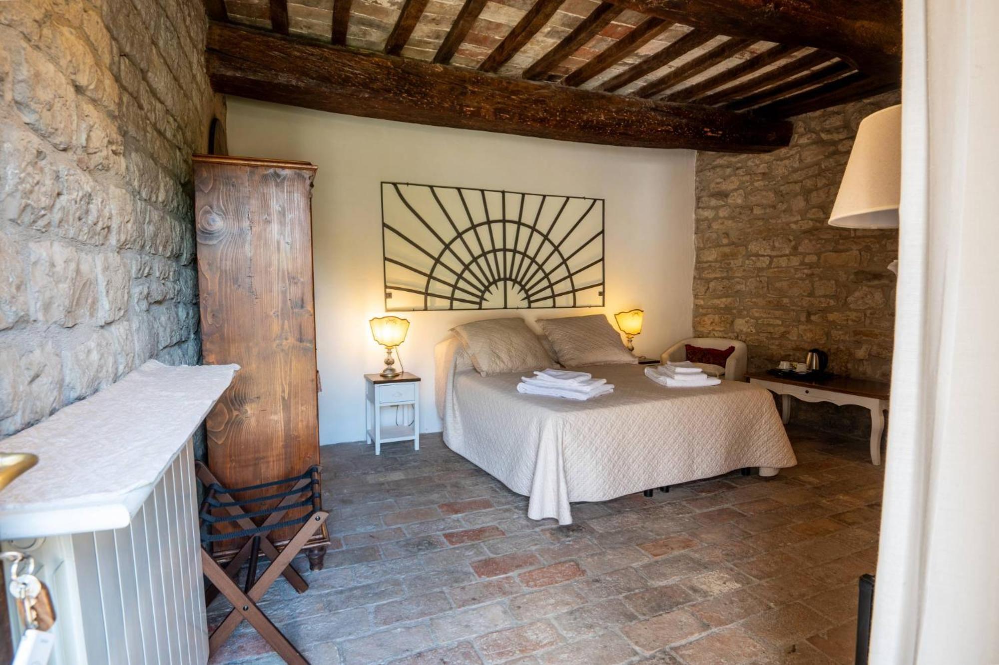 Castello Valenzino Bed & Breakfast Antognola Eksteriør bilde